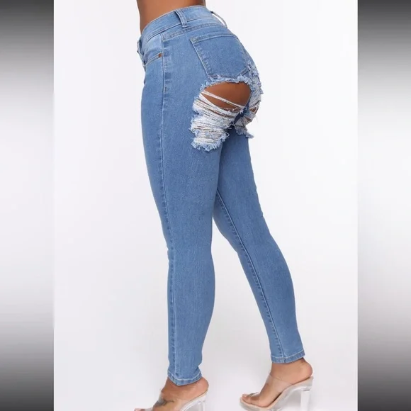 Booty Ripped Jeans - Picture 3 of 4